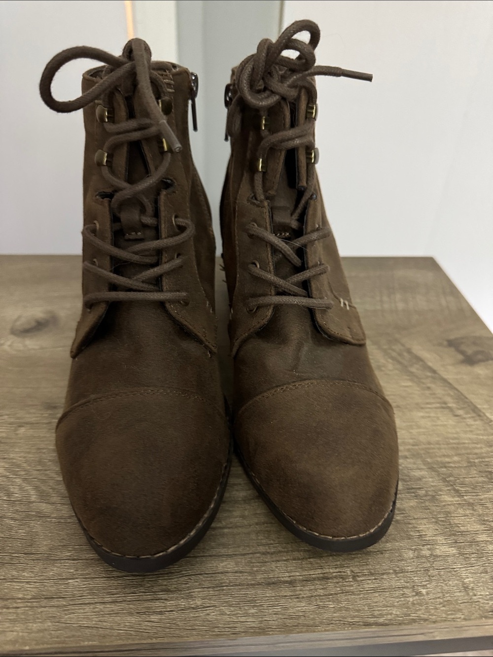 Bella Vita Brown Suede Lace-Up Ankle Boots